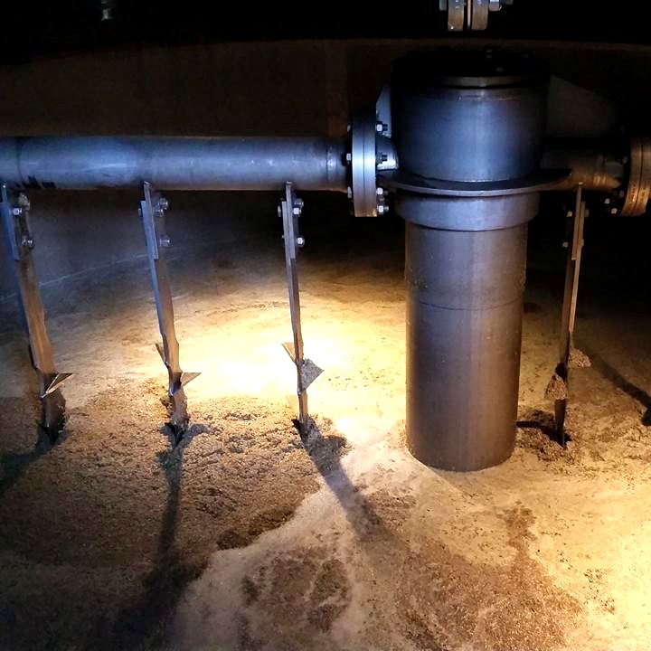 11266655_379501088910111_6043985493469225513_n-edited